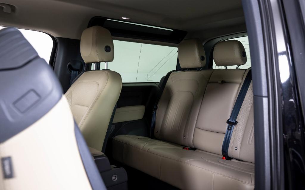 used 2022 Land Rover Defender car, priced at $39,999