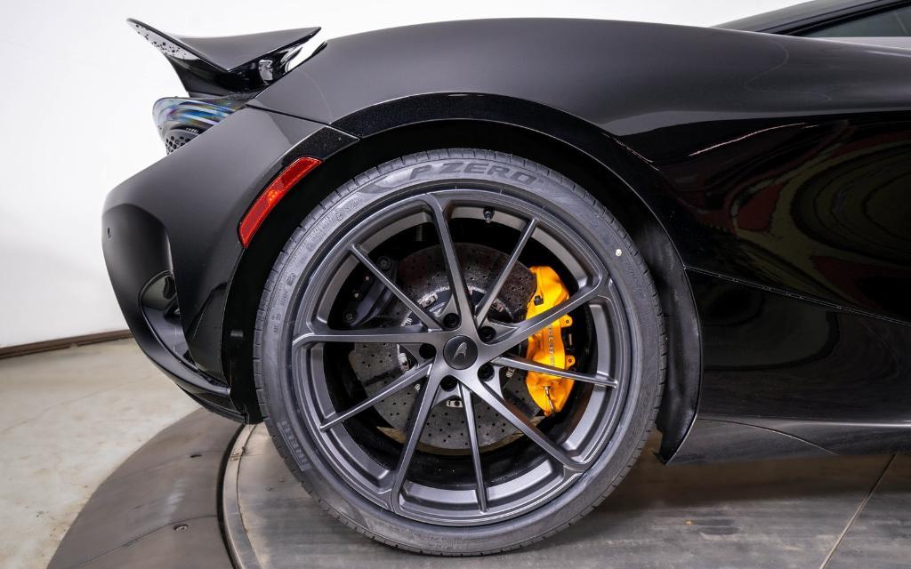 new 2025 McLaren 750S car, priced at $418,430