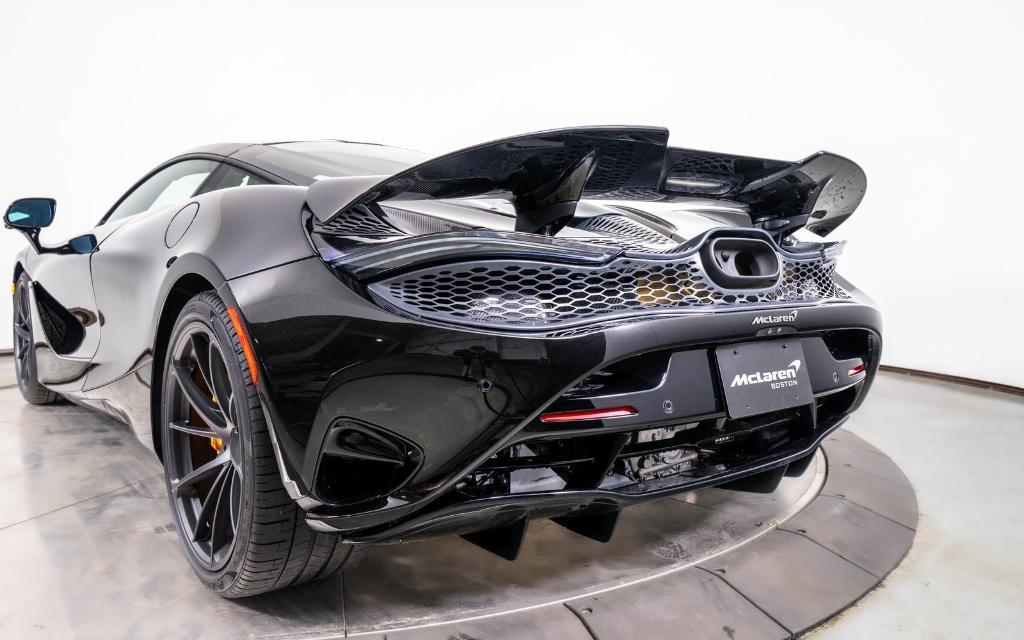 new 2025 McLaren 750S car, priced at $418,430