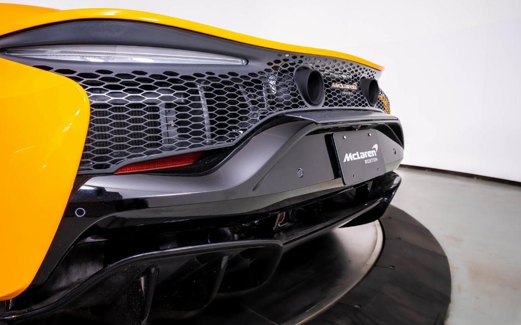 new 2025 McLaren Artura car, priced at $345,818