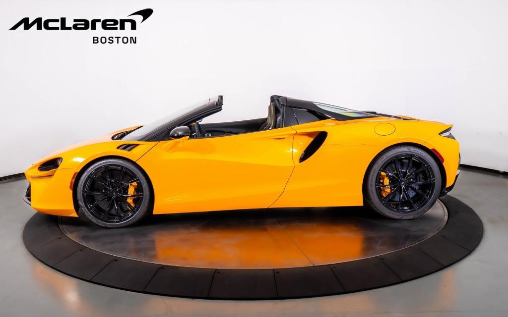 new 2025 McLaren Artura car, priced at $345,818