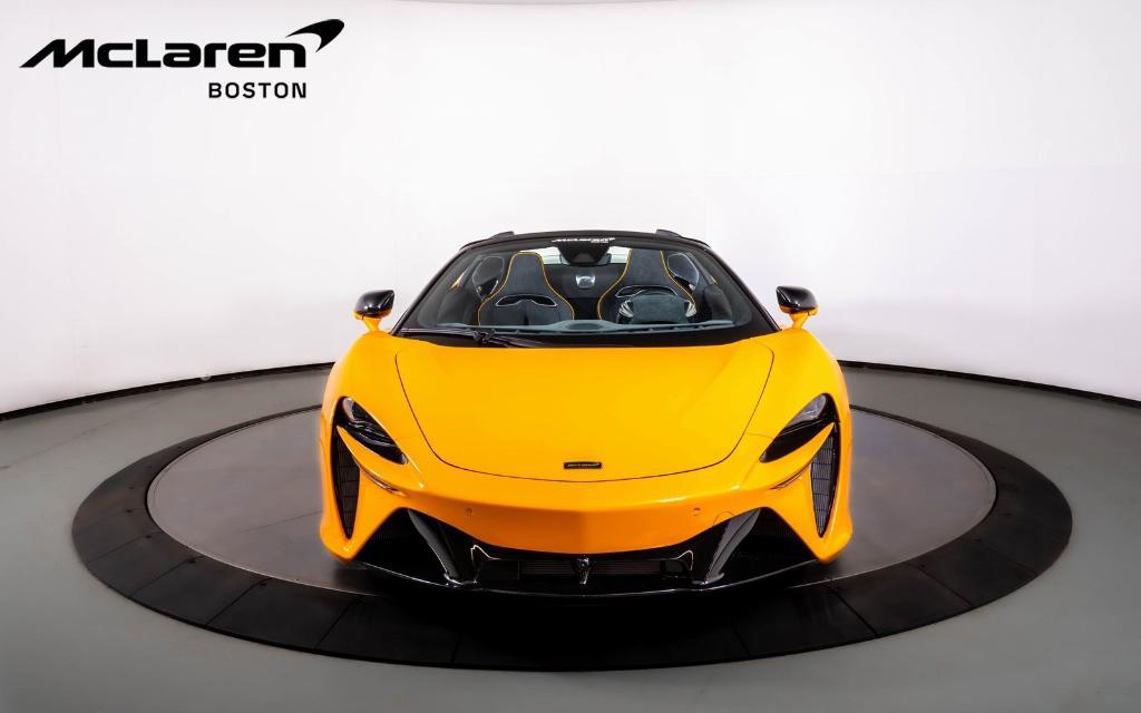 new 2025 McLaren Artura car, priced at $345,818