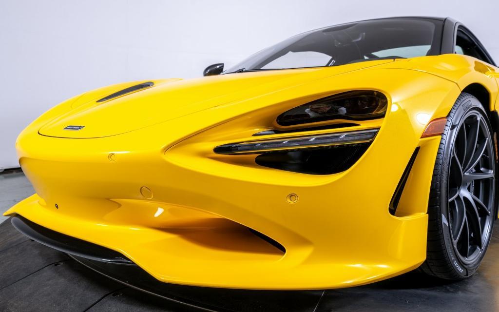 new 2024 McLaren 750S car, priced at $400,180