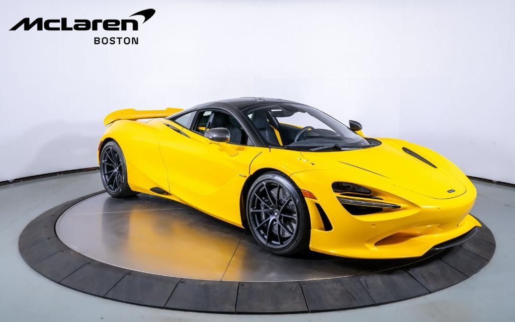 new 2024 McLaren 750S car, priced at $400,180