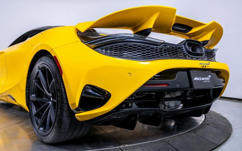 new 2024 McLaren 750S car, priced at $400,180