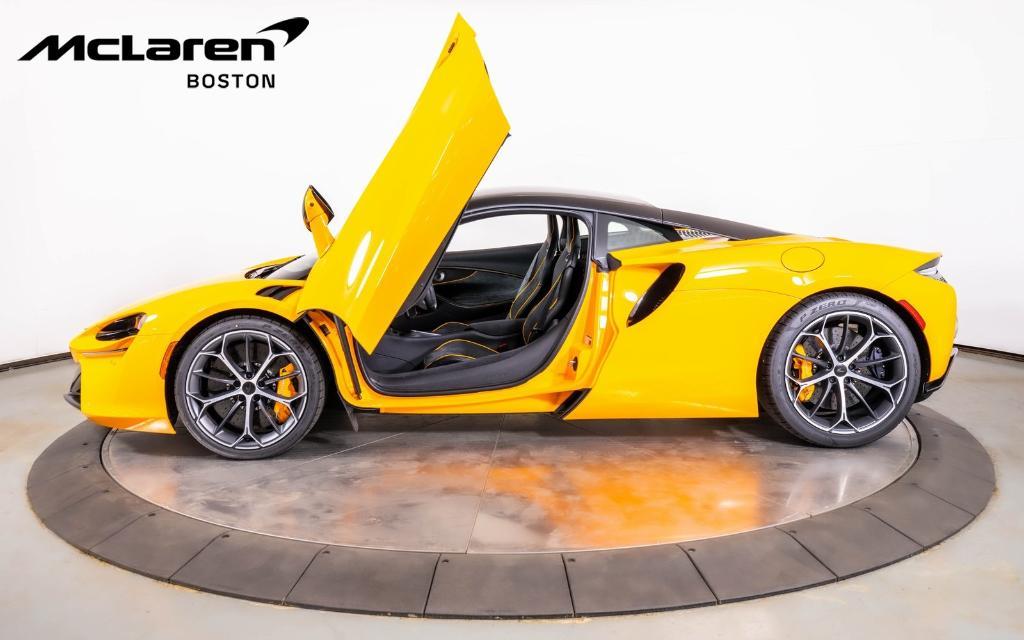 new 2025 McLaren Artura car, priced at $298,850