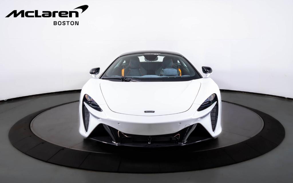 new 2024 McLaren Artura car, priced at $271,250