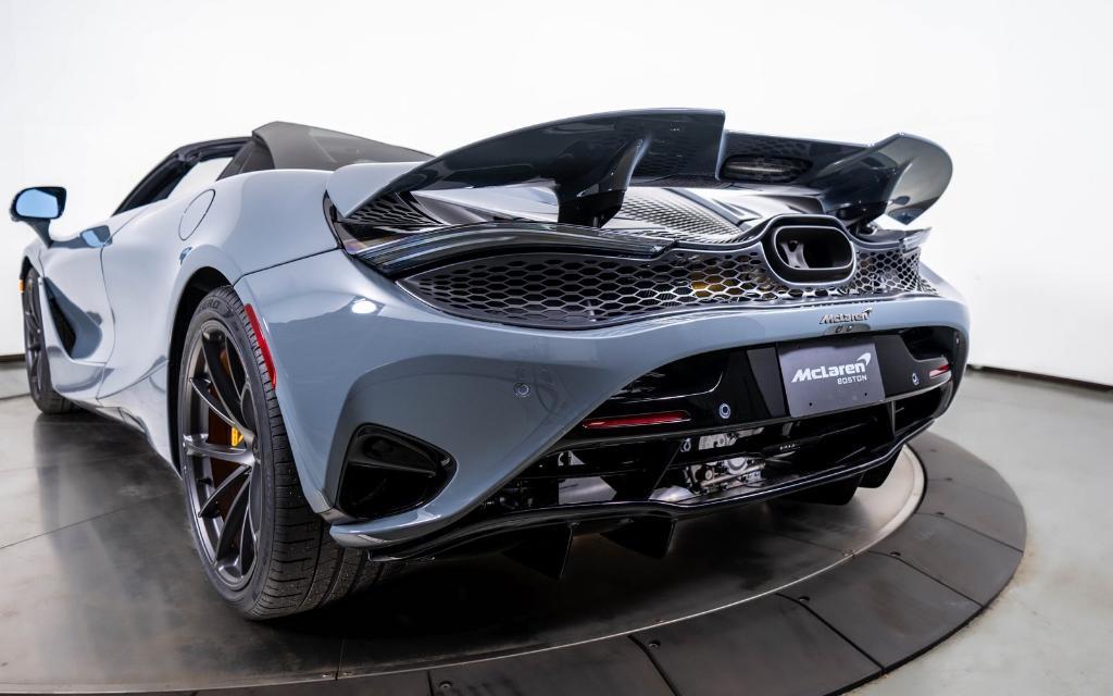 new 2025 McLaren 750S car, priced at $444,668