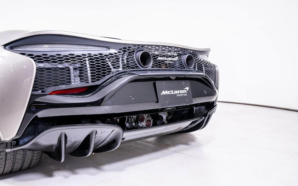 used 2025 McLaren Artura car, priced at $269,999