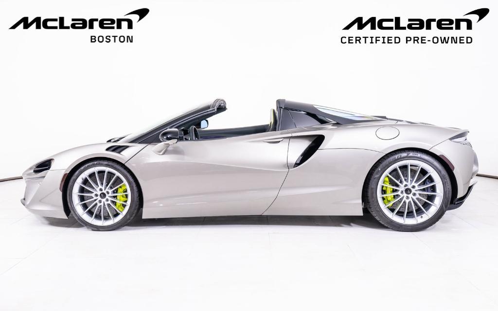 used 2025 McLaren Artura car, priced at $269,999