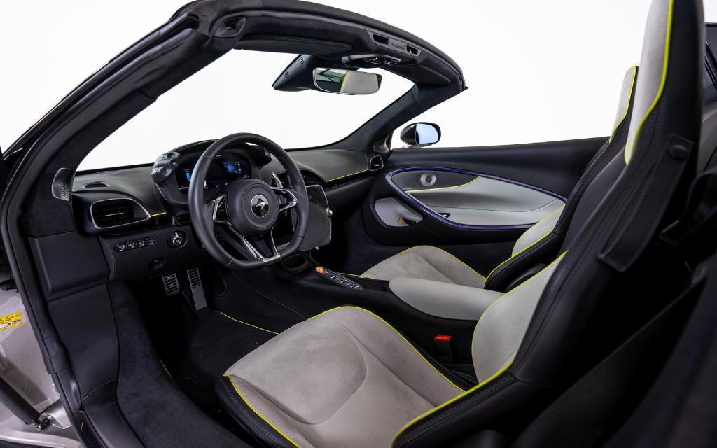 used 2025 McLaren Artura car, priced at $269,999