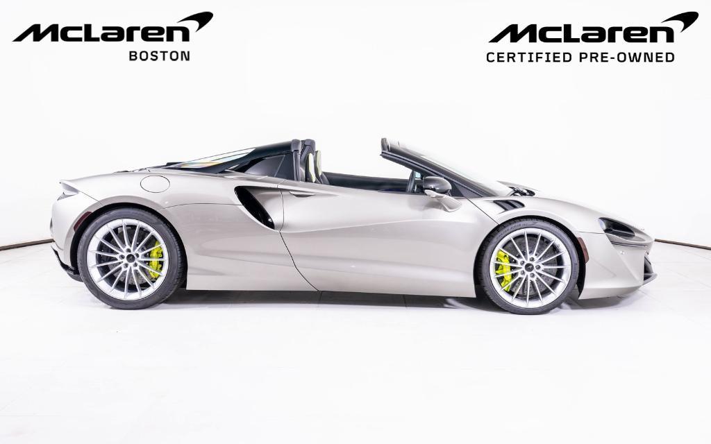 used 2025 McLaren Artura car, priced at $269,999
