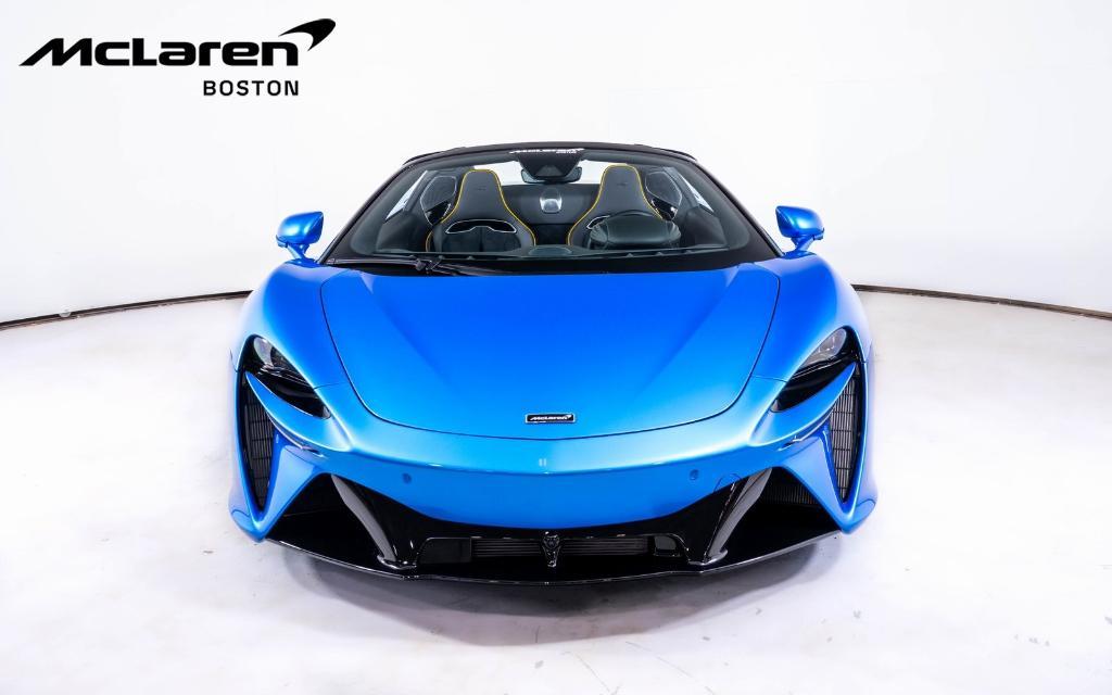 new 2025 McLaren Artura car, priced at $320,808