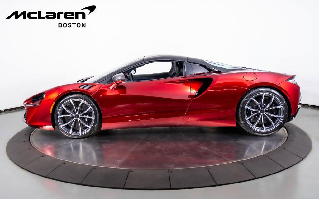 new 2025 McLaren Artura car, priced at $340,050