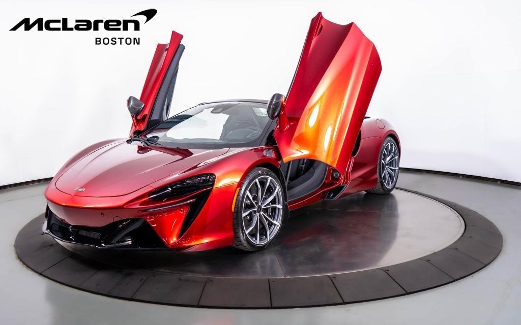 new 2025 McLaren Artura car, priced at $340,050