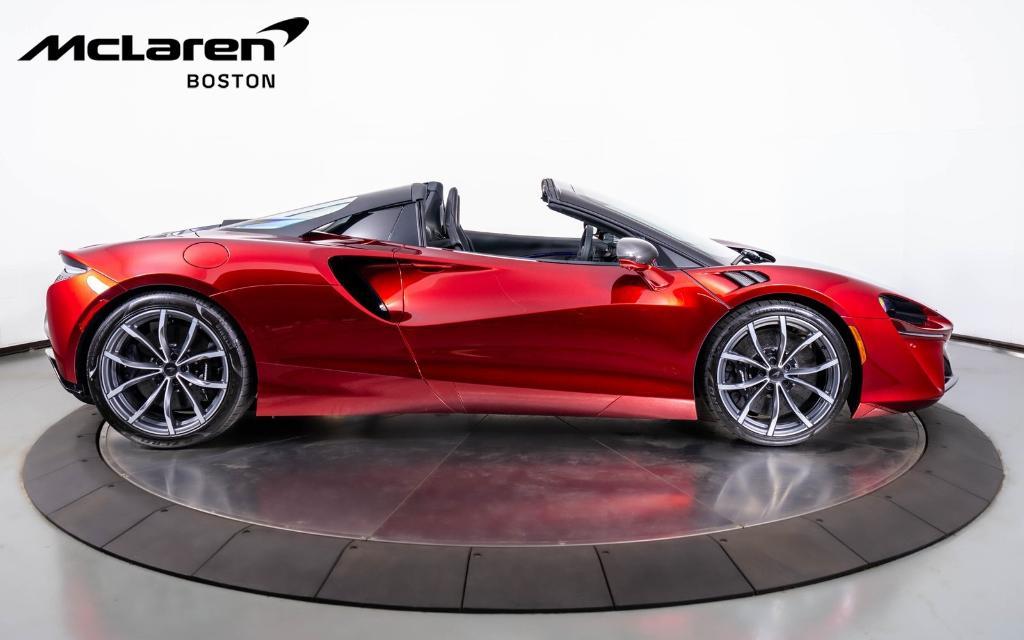 new 2025 McLaren Artura car, priced at $340,050