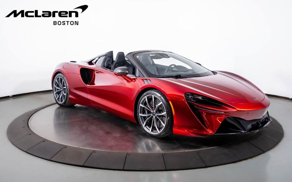 new 2025 McLaren Artura car, priced at $340,050