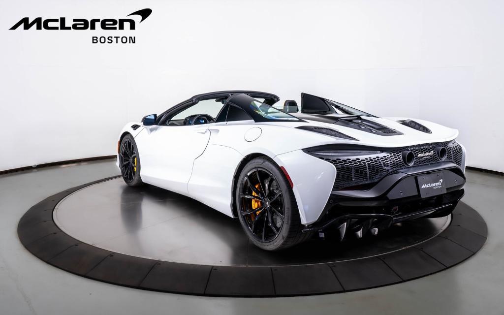 new 2025 McLaren Artura car, priced at $316,998