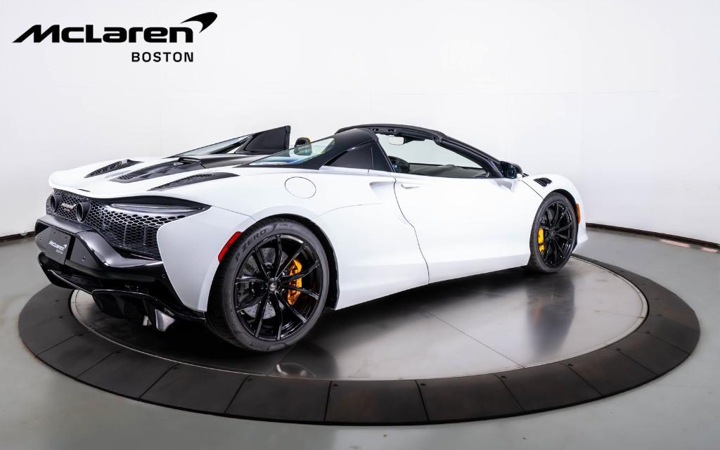 new 2025 McLaren Artura car, priced at $316,998