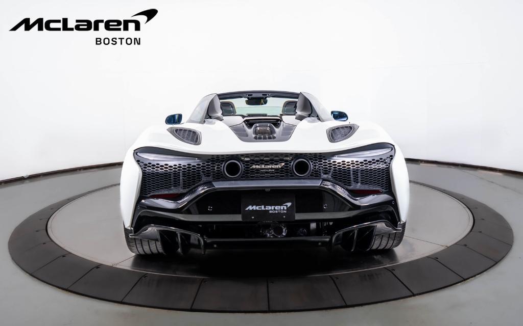 new 2025 McLaren Artura car, priced at $327,250