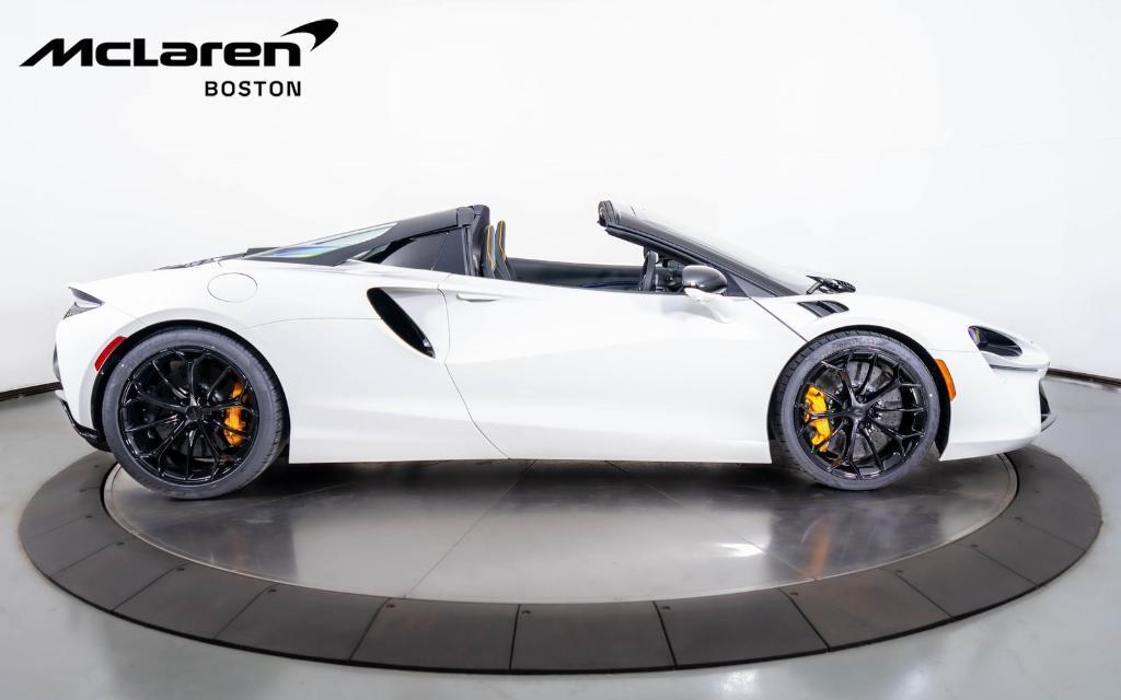 new 2025 McLaren Artura car, priced at $327,250