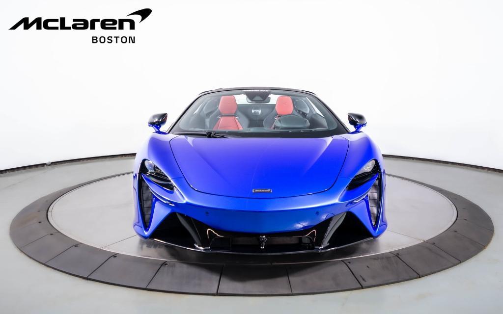 new 2025 McLaren Artura car, priced at $333,450