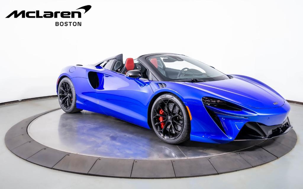 new 2025 McLaren Artura car, priced at $333,450