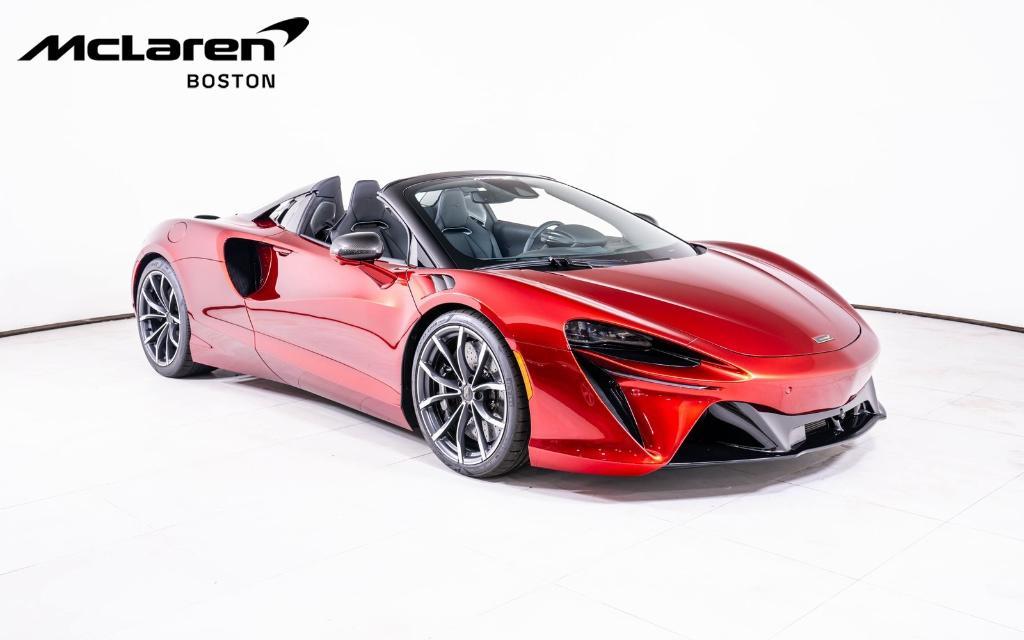 new 2025 McLaren Artura car, priced at $340,050