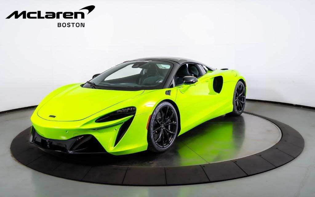 new 2025 McLaren Artura car, priced at $333,138