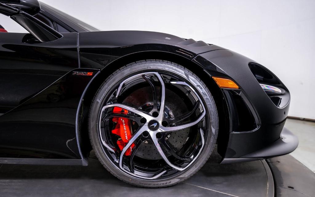 new 2025 McLaren 750S car, priced at $435,340