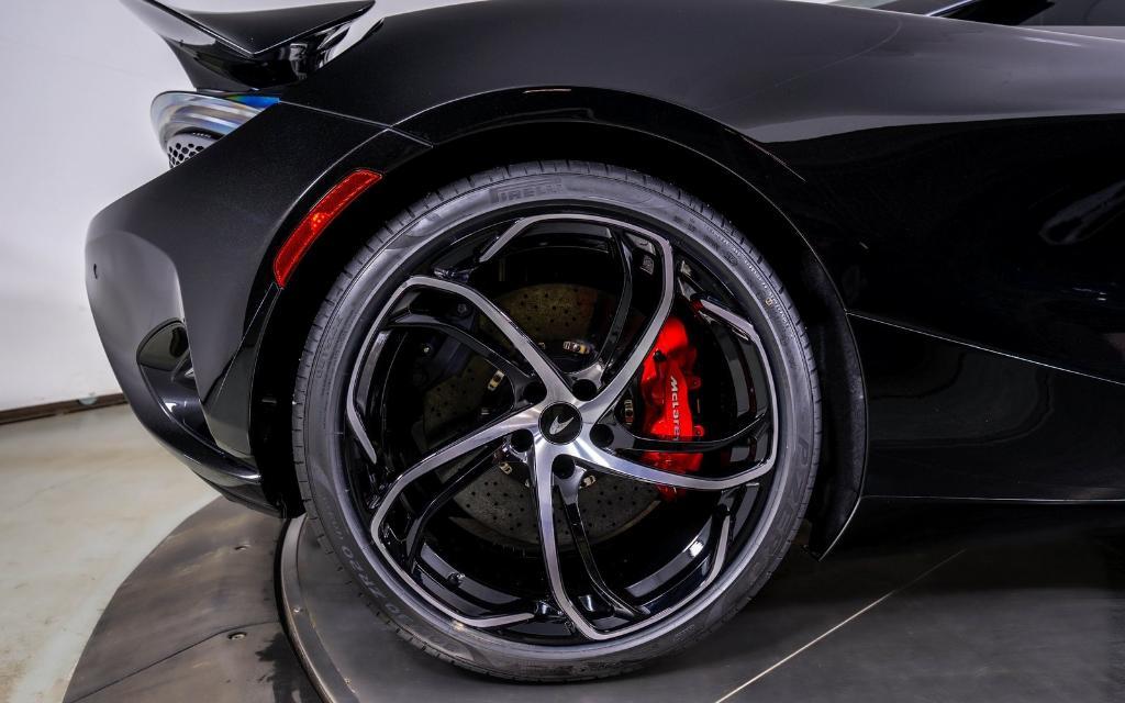 new 2025 McLaren 750S car, priced at $435,340