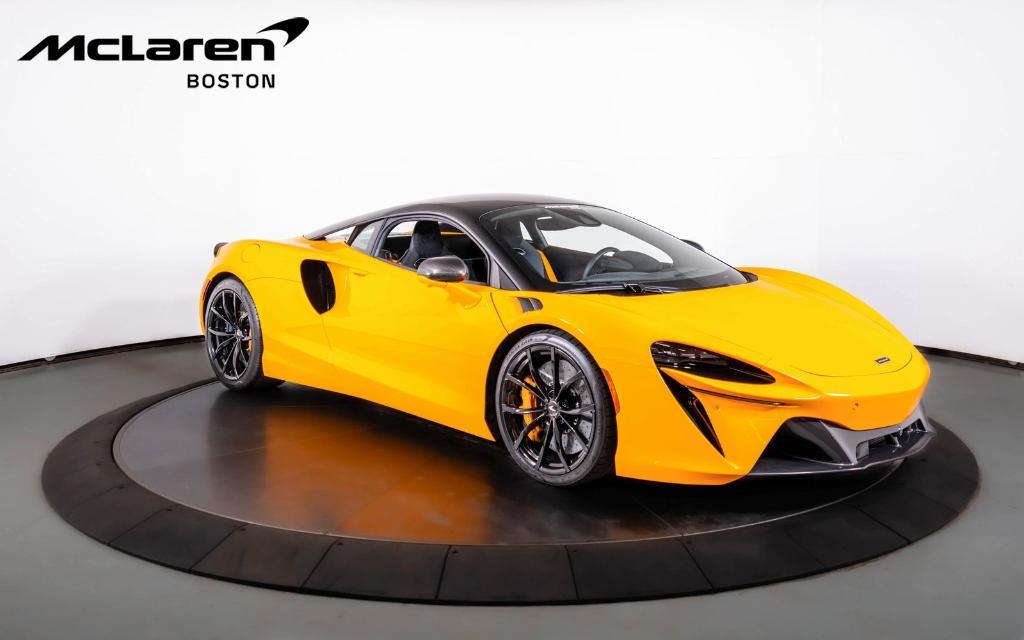 new 2024 McLaren Artura car, priced at $297,820