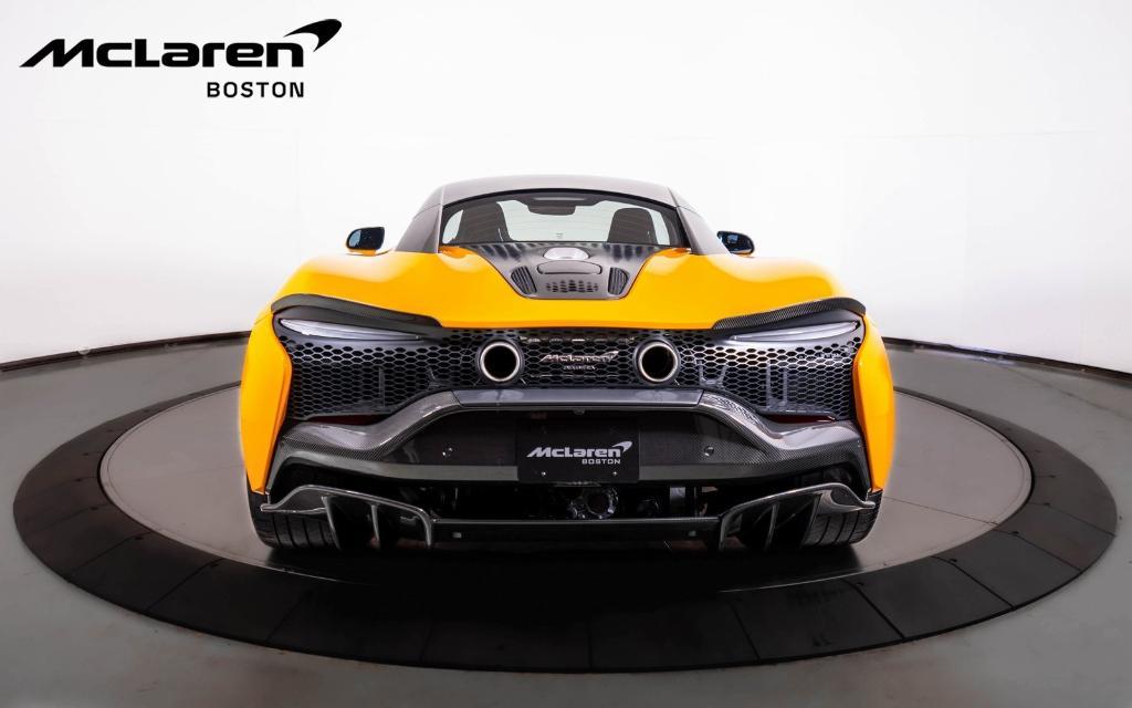 new 2024 McLaren Artura car, priced at $297,820