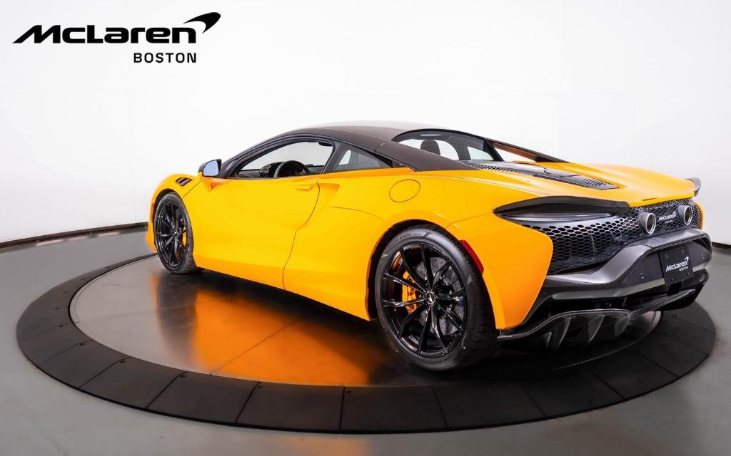 new 2024 McLaren Artura car, priced at $297,820