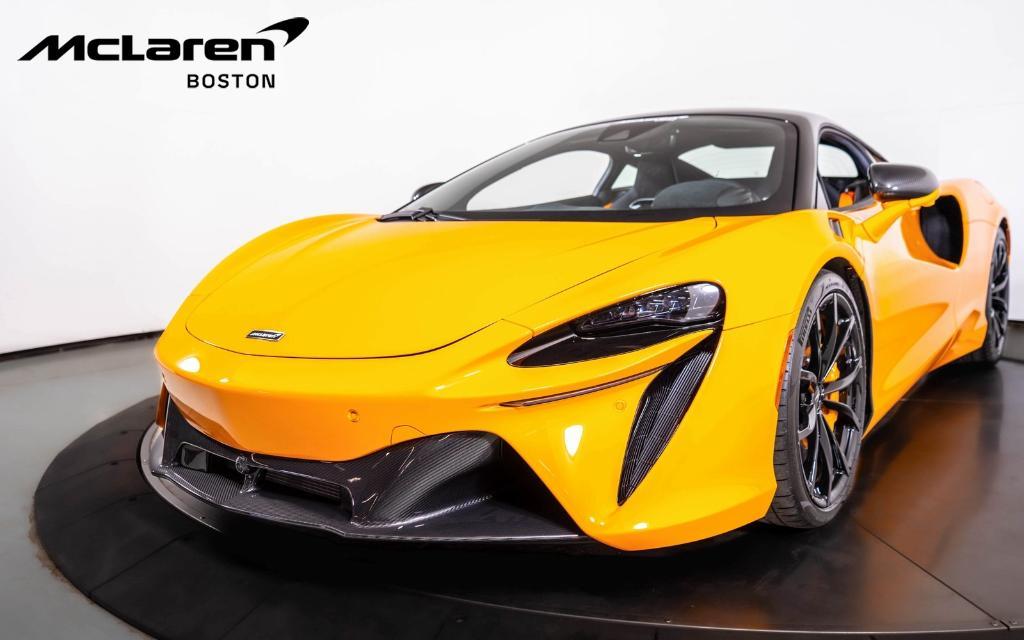 new 2024 McLaren Artura car, priced at $297,820