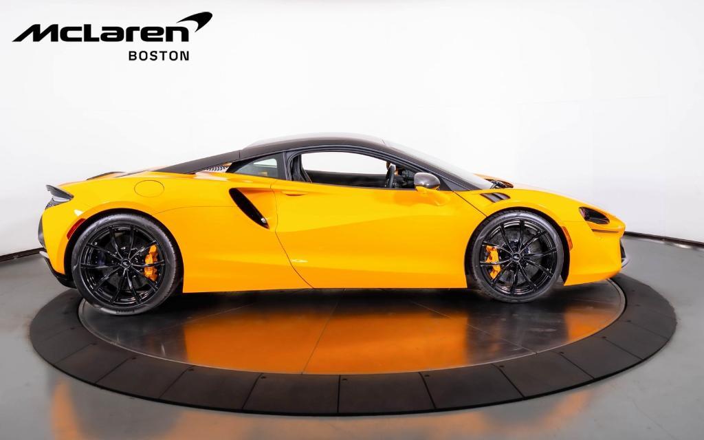 new 2024 McLaren Artura car, priced at $297,820