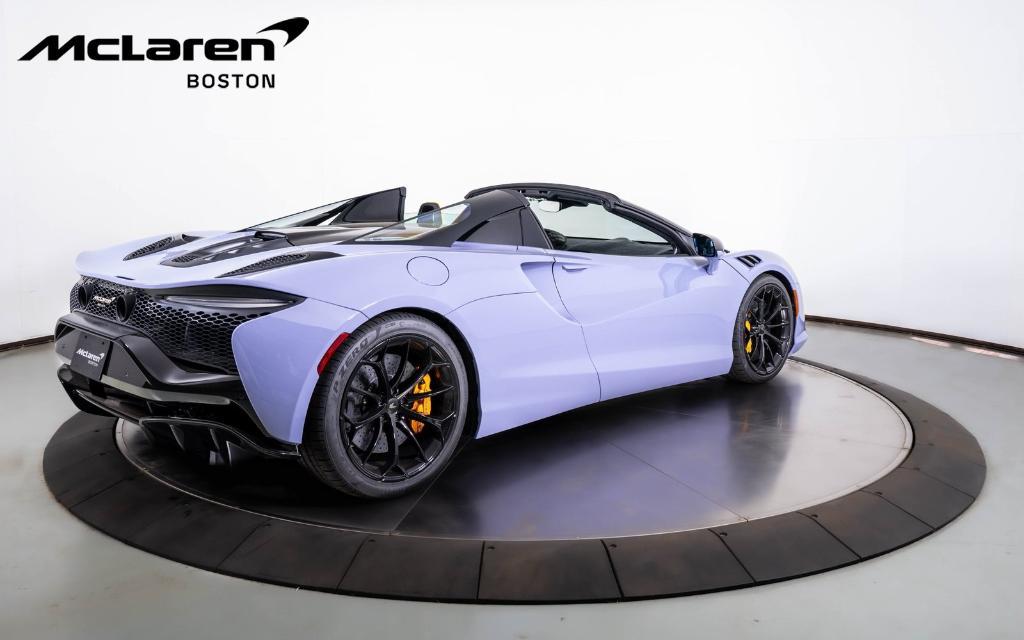 new 2025 McLaren Artura car, priced at $325,098