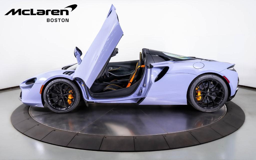 new 2025 McLaren Artura car, priced at $325,098