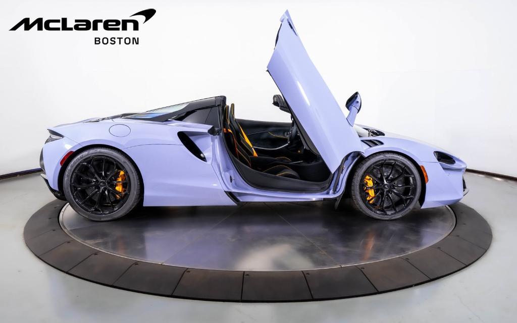 new 2025 McLaren Artura car, priced at $325,098