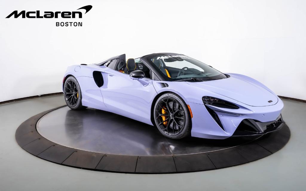 new 2025 McLaren Artura car, priced at $325,098