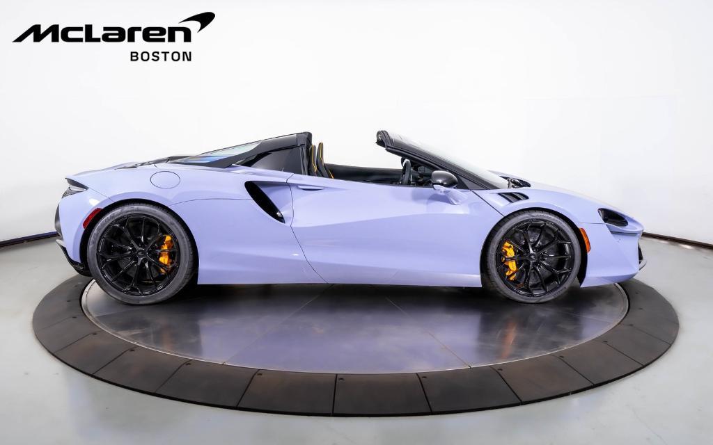 new 2025 McLaren Artura car, priced at $325,098