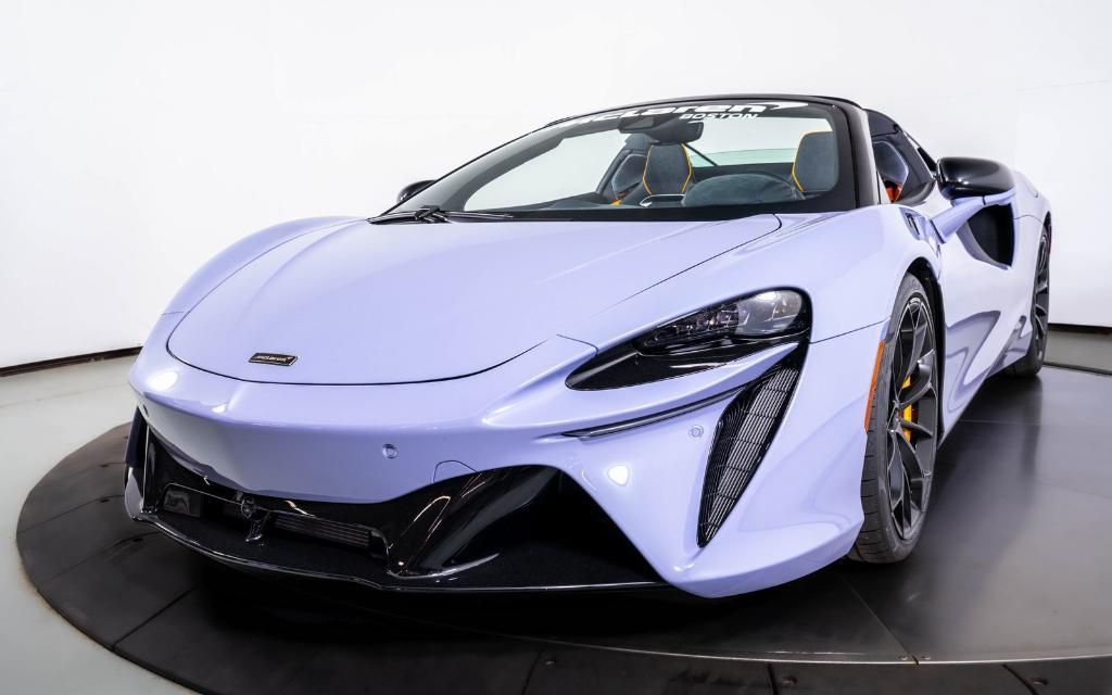 new 2025 McLaren Artura car, priced at $325,098