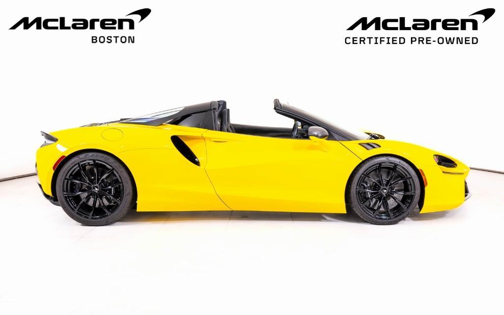 used 2025 McLaren Artura car, priced at $274,999