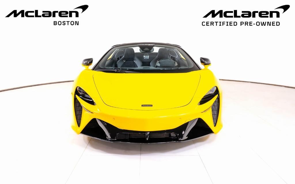 used 2025 McLaren Artura car, priced at $274,999