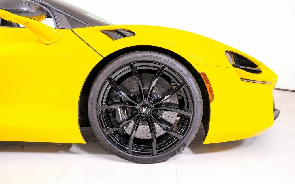 used 2025 McLaren Artura car, priced at $274,999