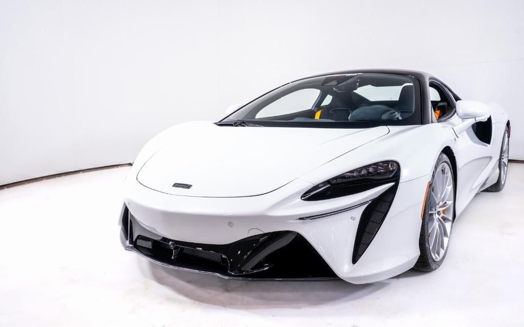 new 2026 McLaren Artura car, priced at $278,450