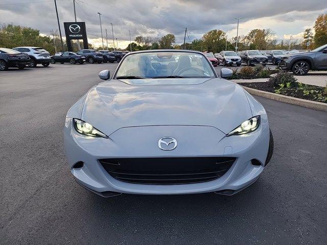 new 2024 Mazda MX-5 Miata car