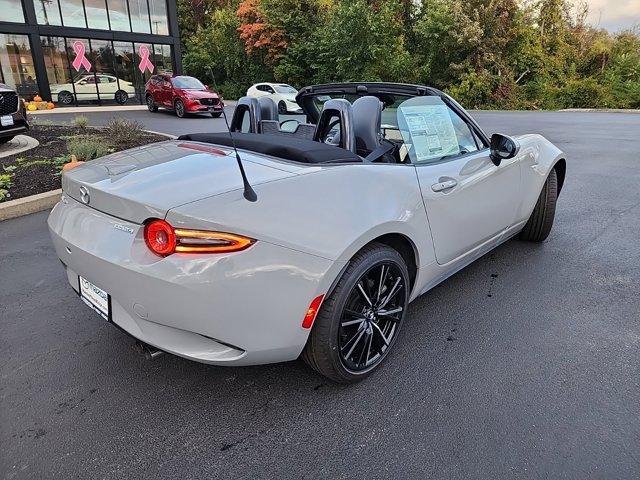 new 2024 Mazda MX-5 Miata car