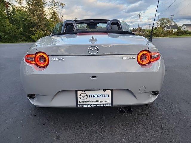 new 2024 Mazda MX-5 Miata car