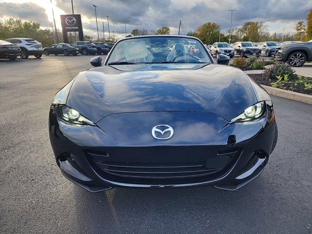 new 2024 Mazda MX-5 Miata car